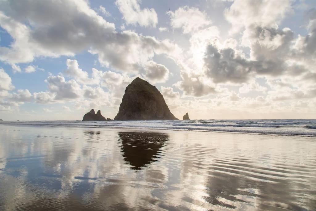 Cannon Beach Vibes, Steps To The Beach,Wifi,3 Full Bedroom En Suites With 3 Fireplaces,Near Downtown Exterior foto